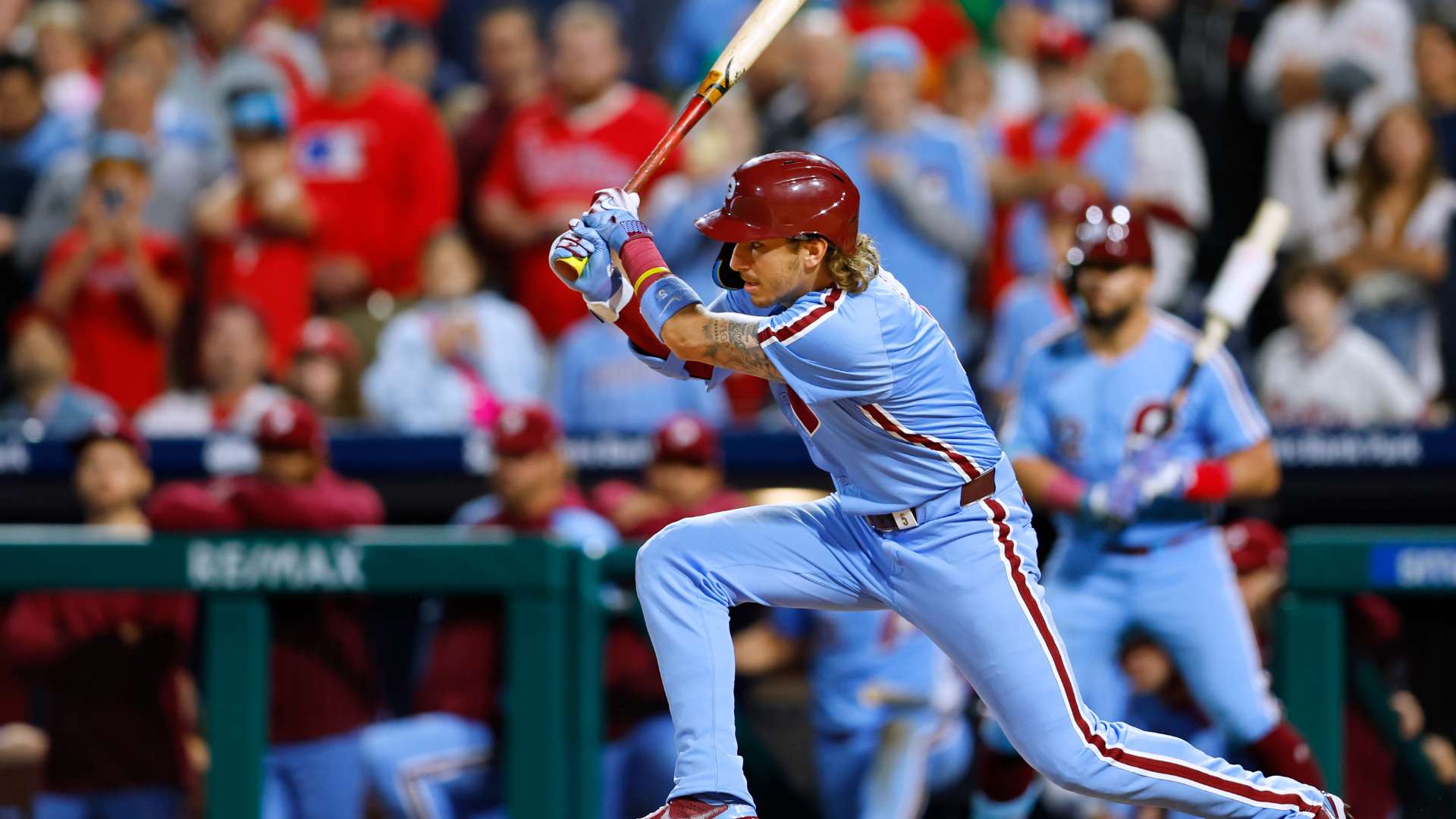 他是通过技 他是通过技